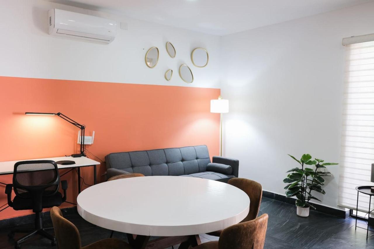 Quiet-central 2br1ba Relaxed Atmosphere *