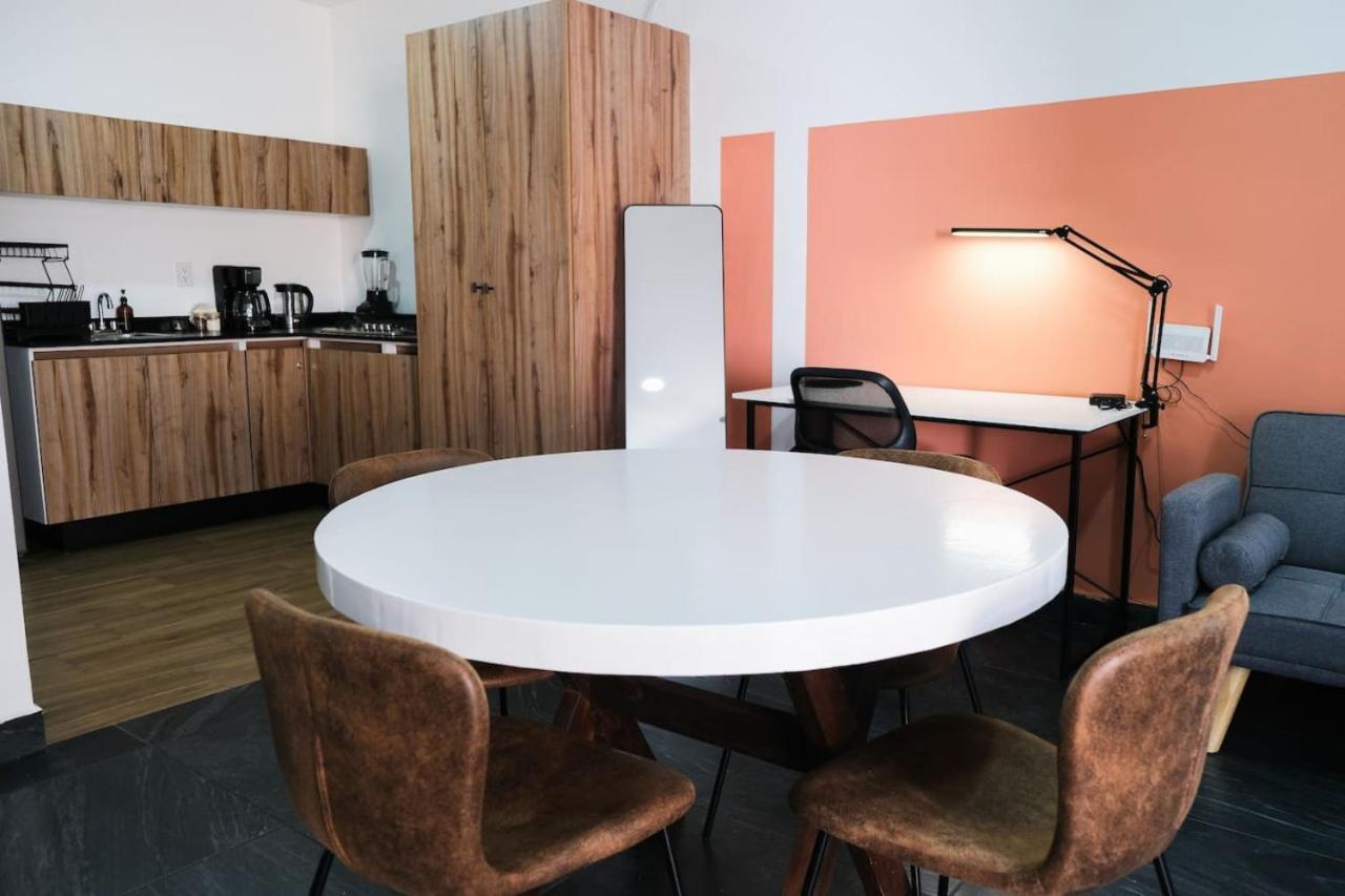 Quiet-central 2br1ba Relaxed Atmosphere Apartamento